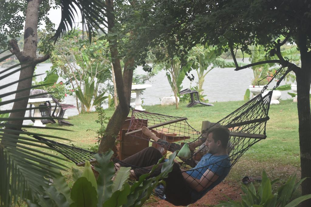 Lake Wave Hotel Anuradhapura Eksteriør bilde