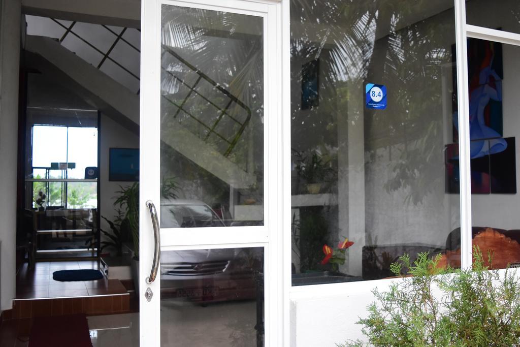Lake Wave Hotel Anuradhapura Eksteriør bilde