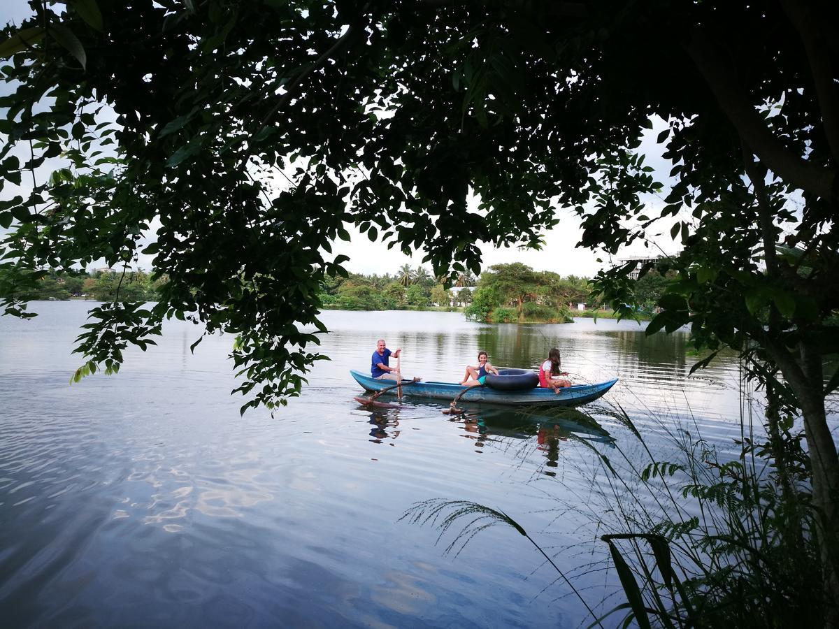 Lake Wave Hotel Anuradhapura Eksteriør bilde